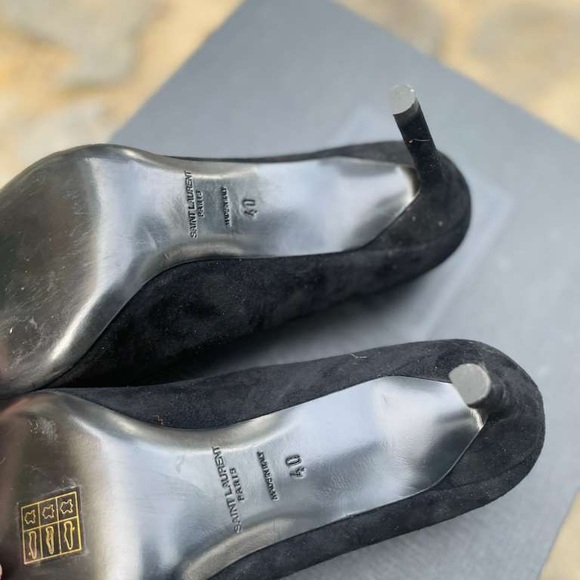 Saint Laurent Classic Black Heels - Picture 3 of 5